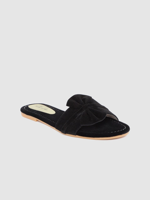 Buy Fashionable and Functional | Women's Flat Sandals for Everyday Wear