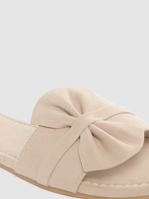 Buy Fashionable and Functional | Women's Flat Sandals for Everyday Wear